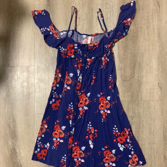 Xhilaration Dresses & Skirts - Button down dress w/ shoulder sleeves Xhilaration Dresses & Skirts - Button down dress w/ shoulder sleeves